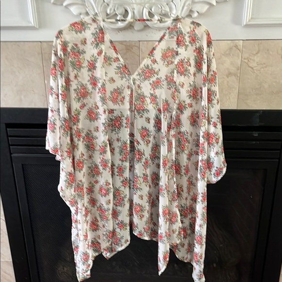 Tops - Vibrant Floral kimono